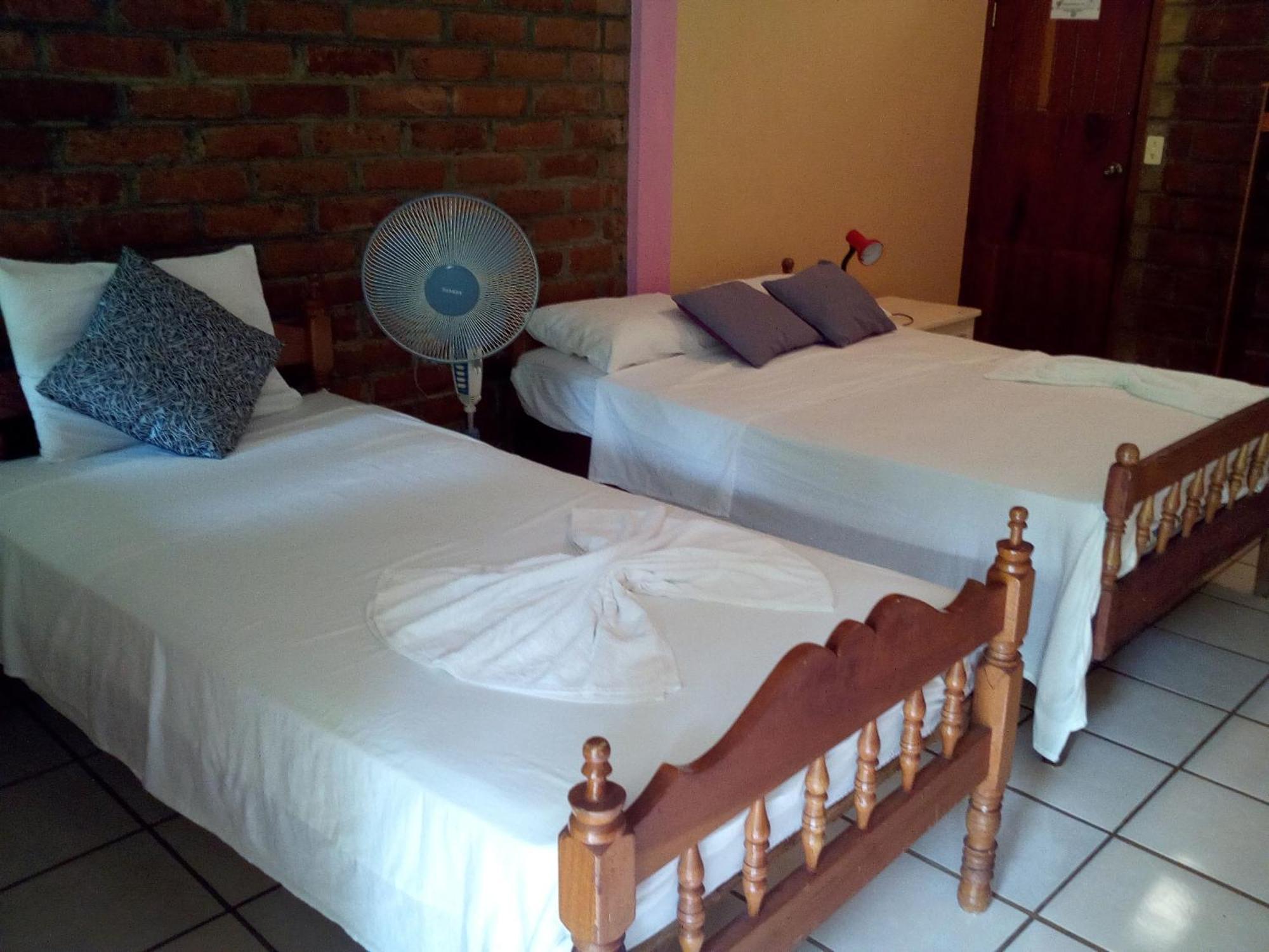 Eco-Lodge El Porvenir. Santa Cruz エクステリア 写真